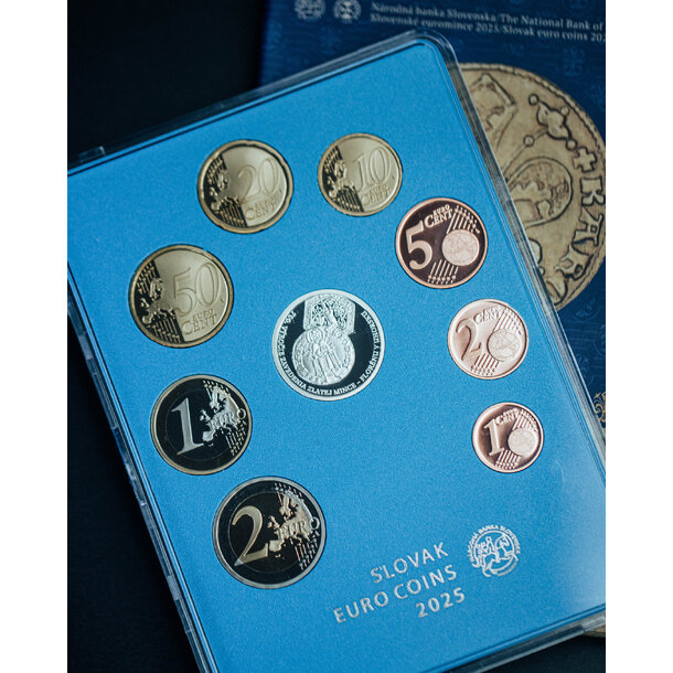 Sada obehových euro mincí sr 2025 - zavedenie florénu v uhorsku - proof - IMG_9357