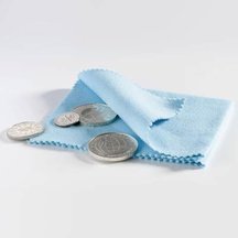 Cleaning cloth for coins